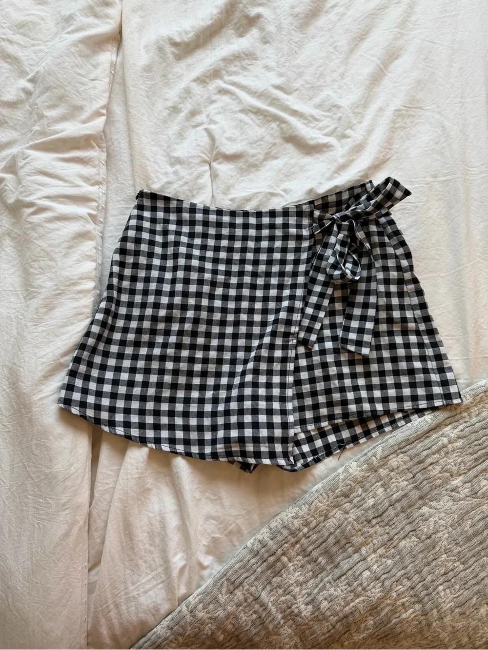 SHEIN Black & White Gingham Wrap Skort with Side Tie